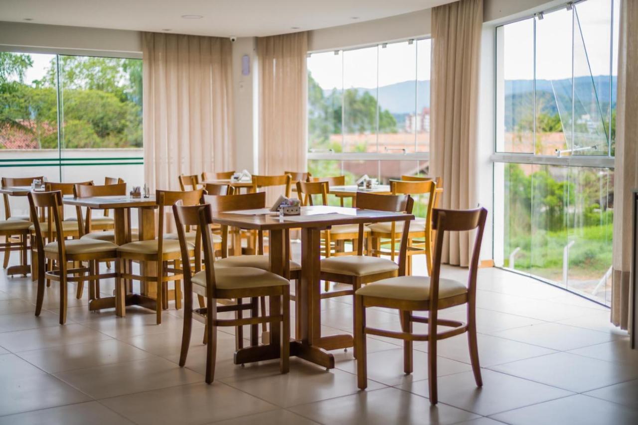 Tri Hotel Sao Joao Batista Bagian luar foto