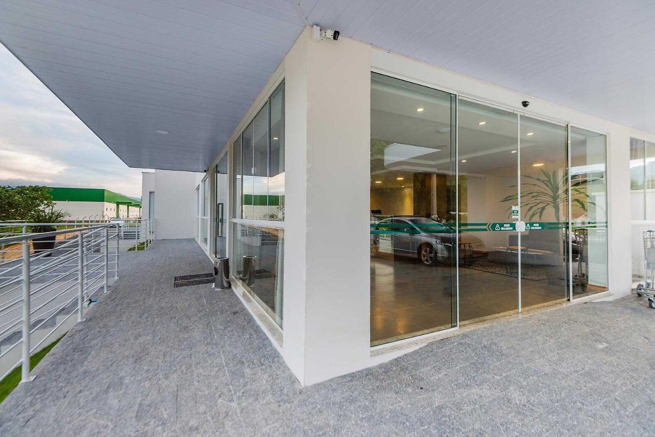 Tri Hotel Sao Joao Batista Bagian luar foto